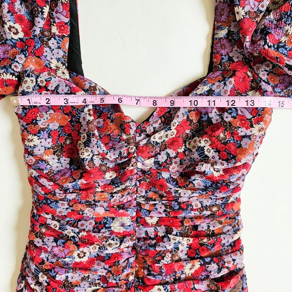 Zara S red floral ruched form fitting short sleeve dress nwot - Picture 5 of 8